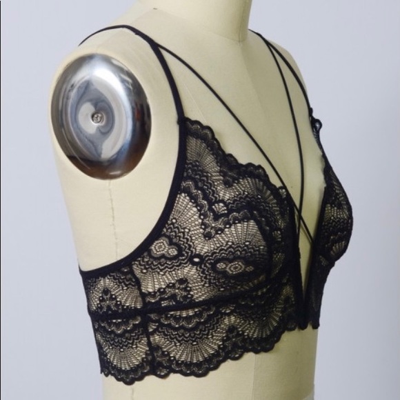 ♦️ LAST 2 Structured Scalloped Lace Bralette - Picture 4 of 8